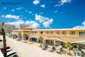 Caesar Resort & Spa Luxury Apartments - Image 4