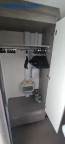 JY Holiday Caravans Wales, Oakfields Towyn Coastal Caravan Sleeps 6 - Image 4