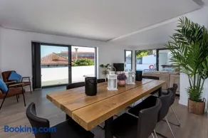 Romantic Pool House - Image 1