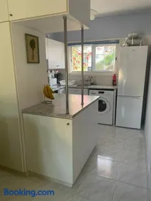 Pelagos Hill Apartment - Image 4