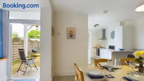 East View, a stunning home from home in St Helens, sleeps 6. - Image 4