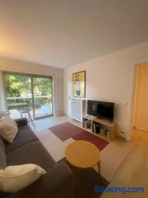 Lovely studio apartment - Image 4