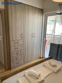 Loutraki Central Apartment - Image 4