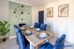 Columbia - Sleeps 5, WiFi, Parking, Netflix, Near Observatory - Image 3