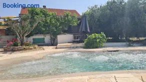 Lastavica House with Heated Pool - Image 2