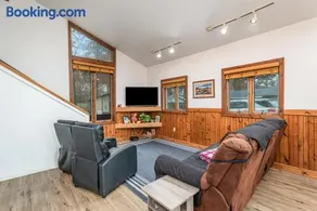 Cozy Home Lake Huron with Loft 2 Bedroom 1 Bathroom - Image 4