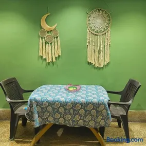 A Home away from home - Image 2
