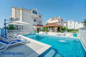 Apartments Plavi Biser - Image 1