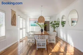 Sunrise Guesthouse - Image 3