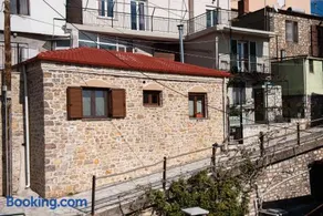 Το Πέτρινο της Γιαγιάς Μαρίκας - Image 1