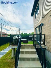 Baraqah Residence Gorgeous New 5BD Home 15mins-MTL - Image 2