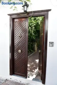 Amaryllis Guest House - Image 3