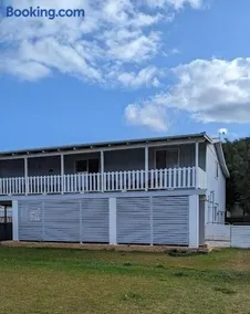 Hamptons - Image 1