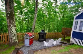 Cheerful Cottage with Loft Close to Everything 6 - Image 4