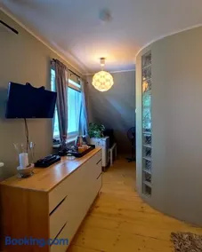 Cherry Tree Cozy Rooms - Image 4