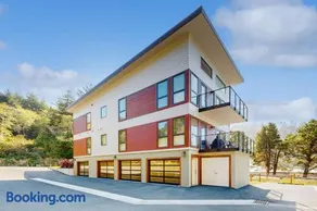 Stunner apt with fireplace grill partial ocean views & partial AC - Image 5