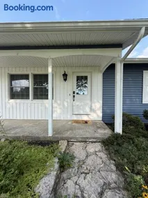 Crottinger Farmhouse - Image 2