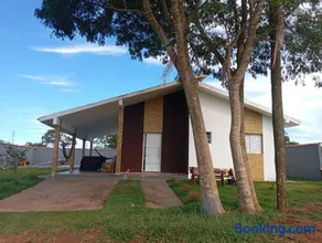 Casa no Riviera de Santa Cristina 1 com Piscina em Arandu - Image 3