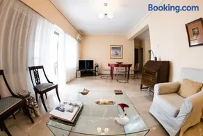 Flisvos Seafront-Marina apartment - Image 3