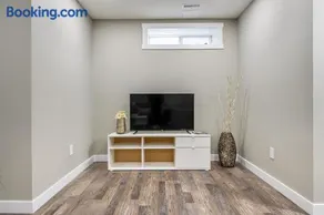 Newly renovated 2 bedroom basement suite - Image 2