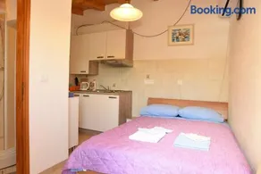Apartment Anamarija Valun - Image 1