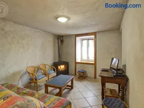 Gîte chaleureux dans parc naturel avec animaux admis et confort moderne - Image 3