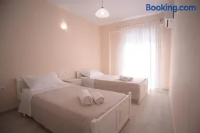 Mistral Apartments - Image 3