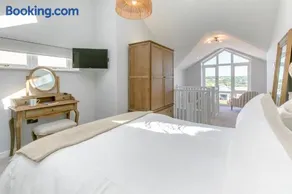 1 Bed in Carlyon Bay oc-c32050 - Image 5