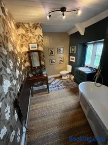Three private rooms in the Master Suite, Cotswolds Coaching Inn - Traveller Awards Winner 2026 - Image 5