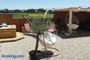 Chalet industriel avec filet et spa - Image 3