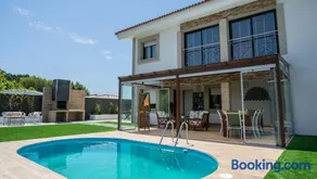 Villa con piscina cerca de la playa - Image 3