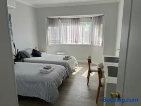 Private Home Centrally located - Image 4