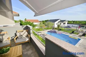 Apartment Amelie - with pool and sauna! - Image 1