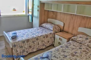 tommy house - Image 2