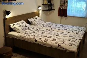 Momo's Studio Apartment Zagreb - Image 3