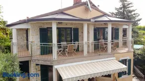 Todor Seaside Apartments - Image 1