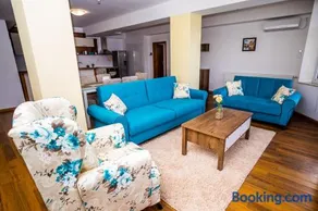 Old City Square Apartment - Image 2