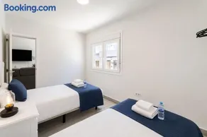 Mara 2 Playa del Burrero junto al mar, wifi gratis By Canarias Prime Homes - Image 2