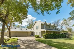 Stunning Waterfront Rental Property with Private Dock and Pool - Image 1