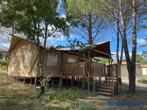 Tente chauffée avec piscine lagon - Image 1
