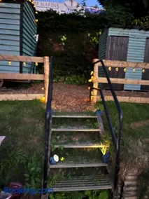Medway wharf marina glamping - Image 3
