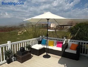 Harbour View Hideaway - Image 1
