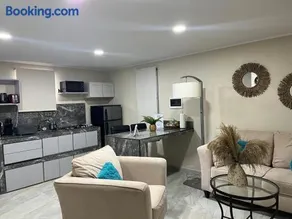 Cozy 1-bedroom apartment minutes away drive to Mangel Halto Beach - Image 3
