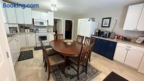 Waterfront 2-BR Cottage Retreat in Manitoulin Island - Image 1