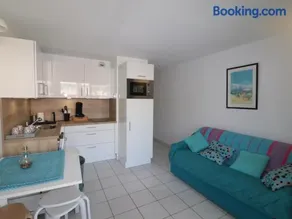 Agréable 2 pièces avec WIFI et climatisation, terrasse vue mer - Image 2