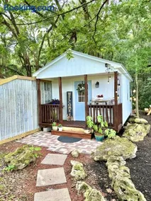 Couples Cottage - Serene Getaway - Image 2