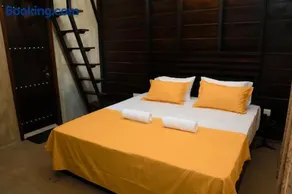 Eco Knuckles Holiday Lodge - Image 4