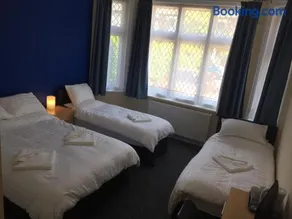 Southend Central Hotel - Close to Beach, City Centre, Train Station & Southend Airport - Image 3