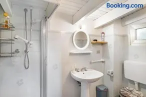 Room in the Country House - Image 4