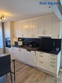 Modernt gästhus på 90 m2 för upp till 8 personer - Image 1